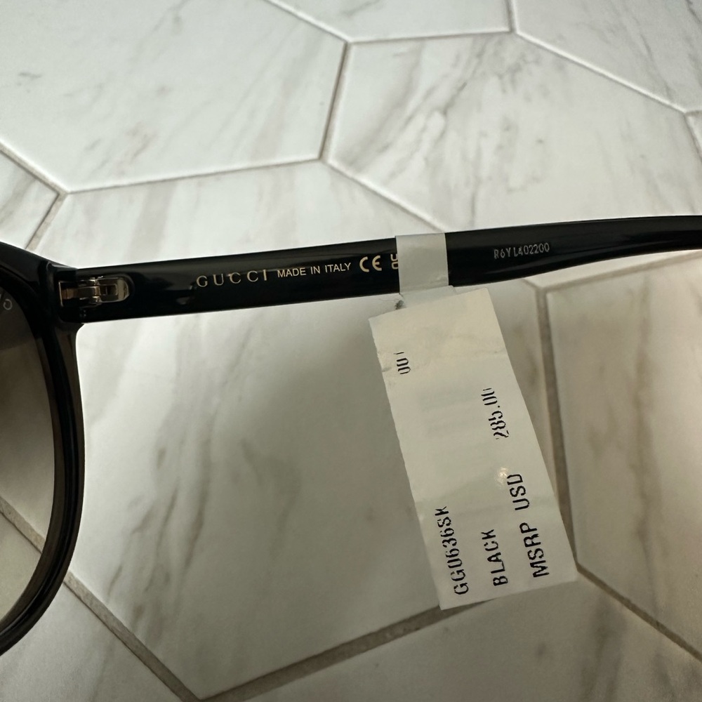 🆕 NWT Women’s Gucci Sunglasses GG0636SK (Black and Gold) - Picture 4 of 8
